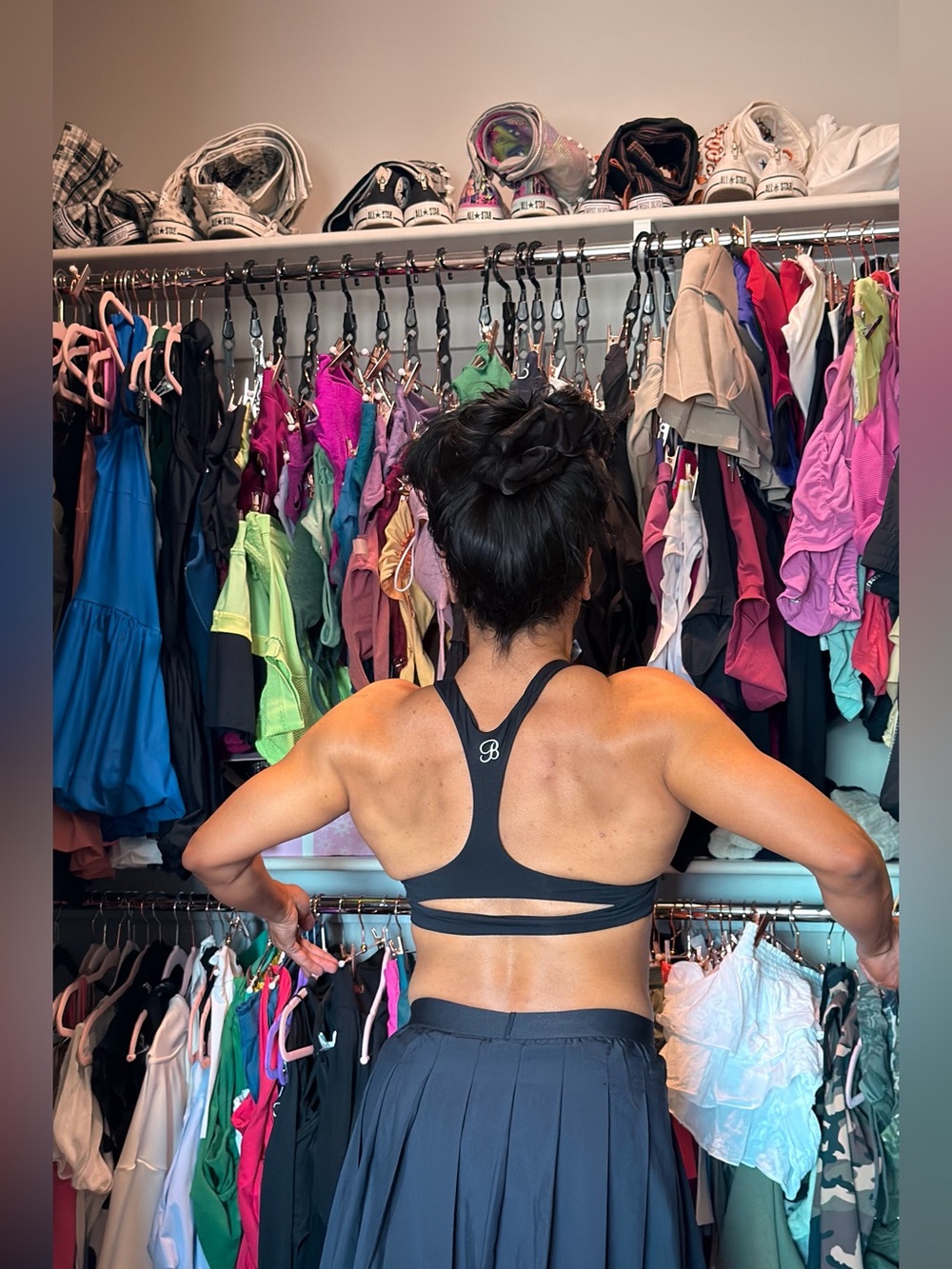 Bombshell Sportswear Black V-Neck Cross-Front Sports Bra - Picture 3 of 4